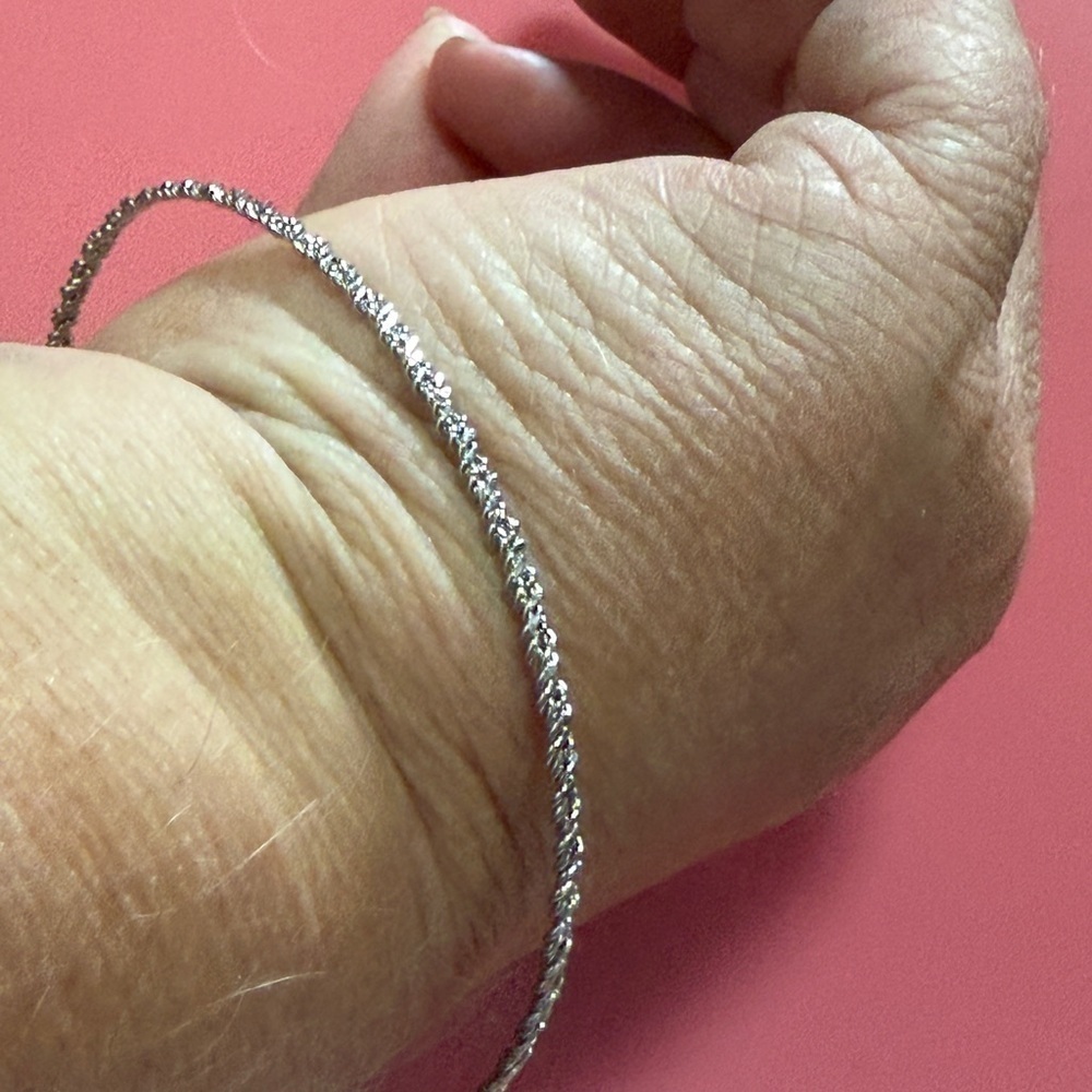 Simple Silver Bracelet - Picture 4 of 4
